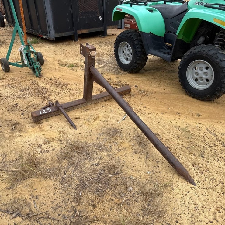125 - 3 PT HITCH HAY SPEAR