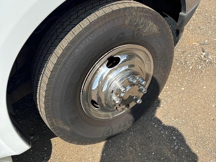 2004-ford-f350-image-22
