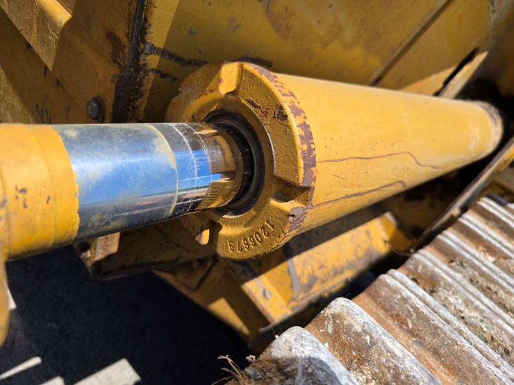 2005-caterpillar-953c-image-70