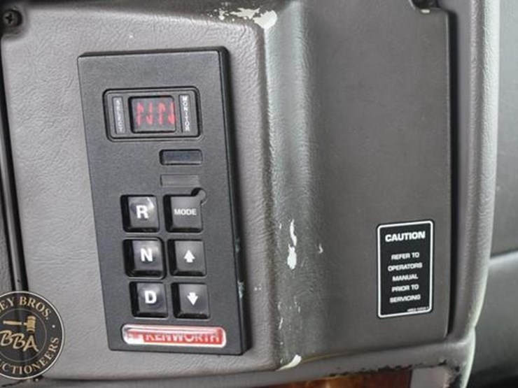 2008-kenworth-t300-image-76