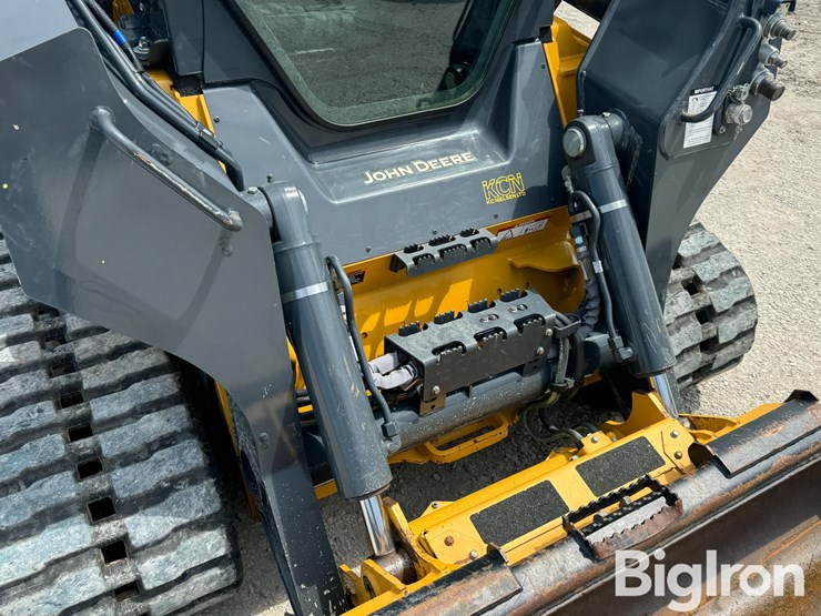 2023-deere-331g-image-19