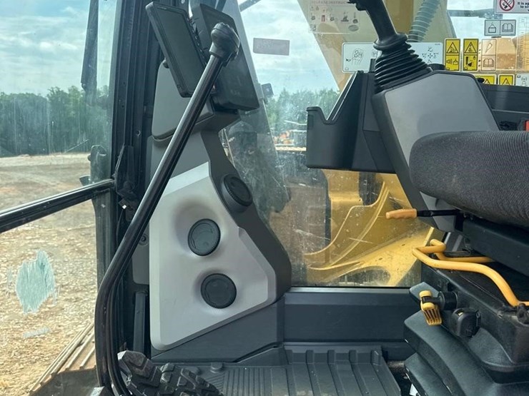 2021-caterpillar-315-gc-image-23