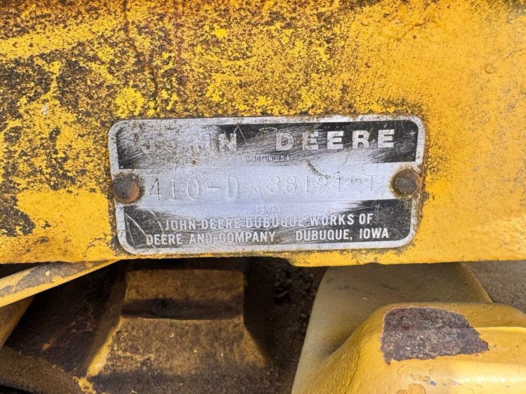 john-deere-back-hoe-image-17