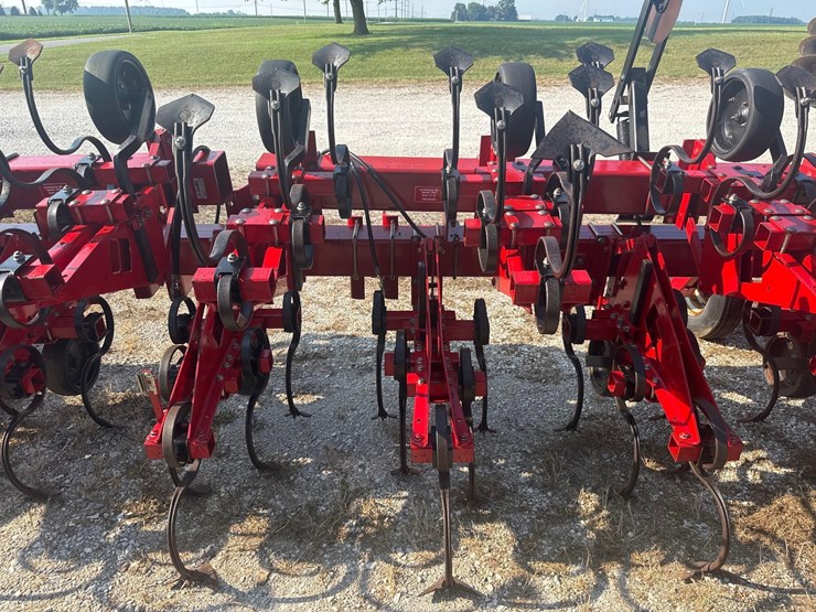 case-ih-183-image-8