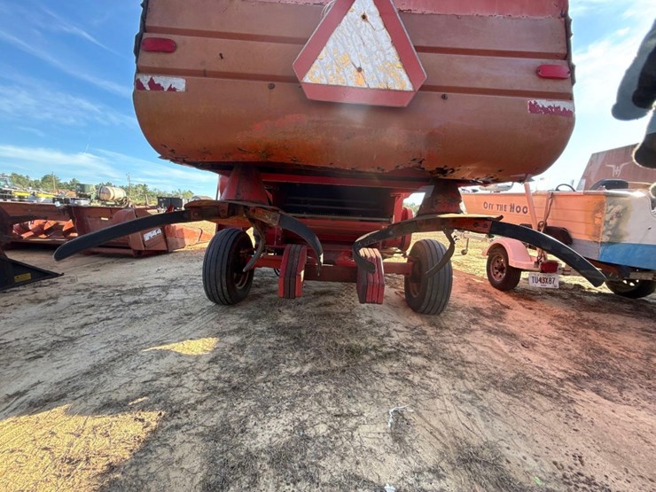 massey-ferguson-550-image-7