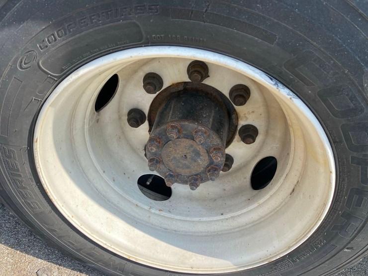 2019-chevrolet-6500-image-36