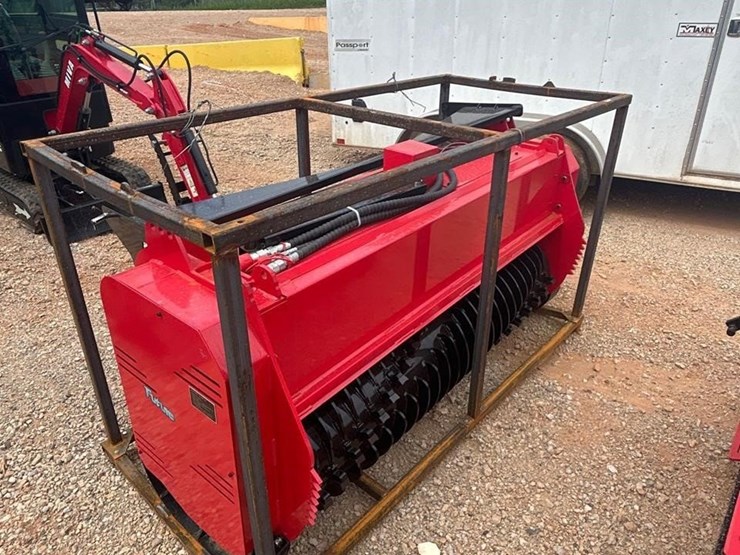 future-ft72pro-72-inch-skid-steer-drum-mulcher-att-image-1