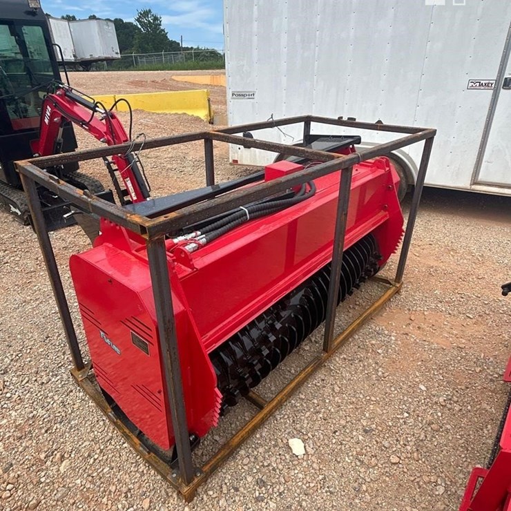 FUTURE FT72PRO 72 INCH SKID STEER DRUM MULCHER ATT