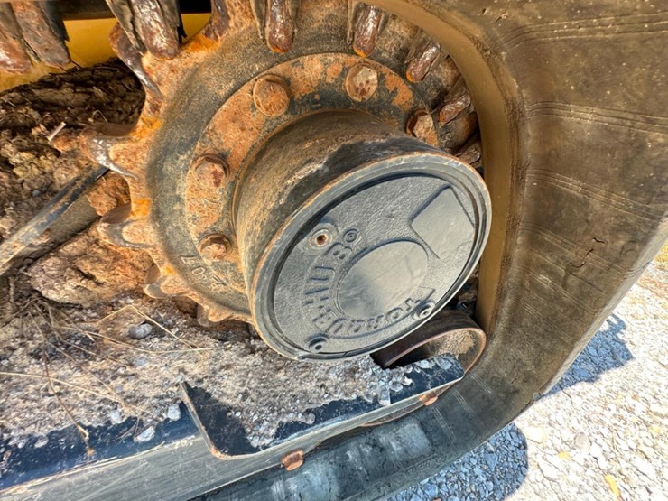 2021-deere-333g-image-33