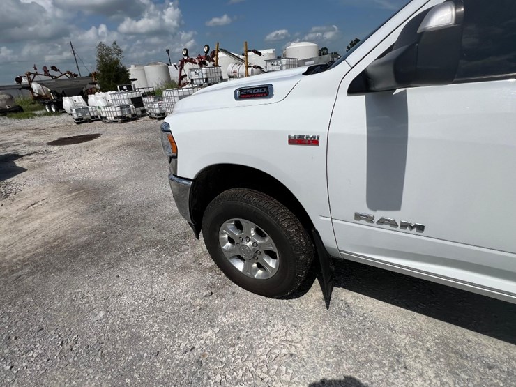 2022-dodge-2500-image-58