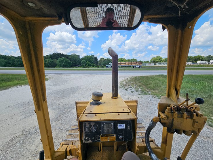 caterpillar-d4c-image-43