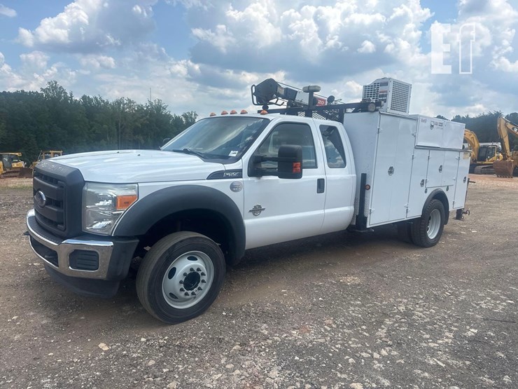 2015-ford-f550-image-2