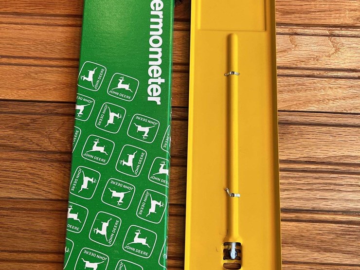 john-deere-thermometer-nib-image-5