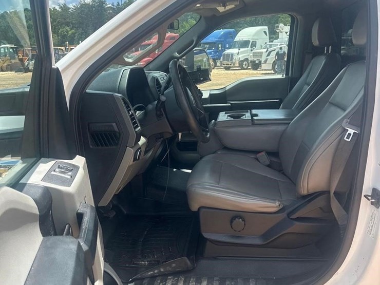 2018-ford-f350-image-15