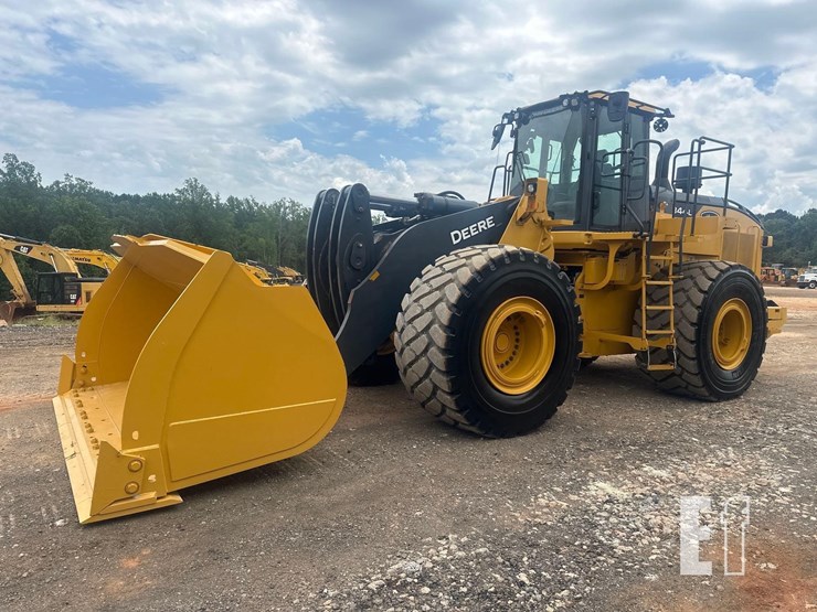 2020-deere-844l-image-2