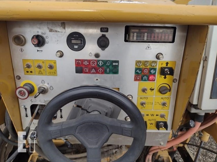 2012-caterpillar-ap-255e-image-7