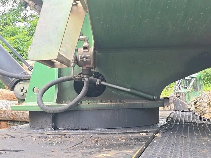 2014-deere-437d-image-61