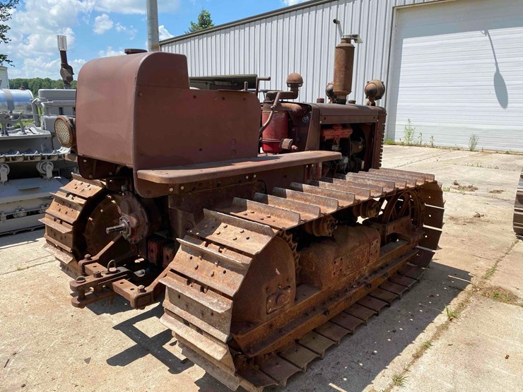 international-td-9--diesel-ag-crawler-image-4