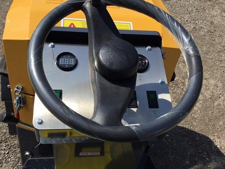 new-mms-ride-on-road-roller-image-12