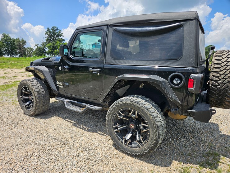 2021-jeep-wrangler-image-10