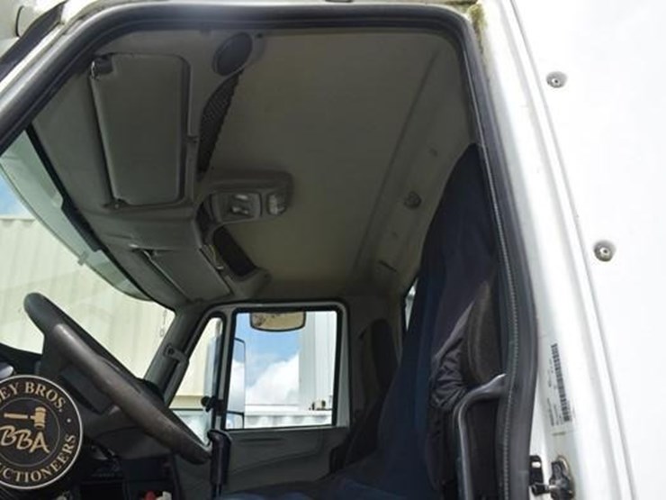 2014-international-prostar-image-60