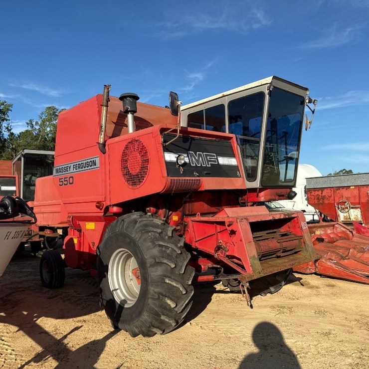 MASSEY-FERGUSON 550