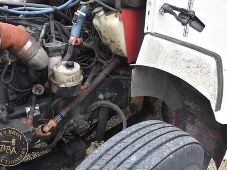 2008-kenworth-t300-image-57