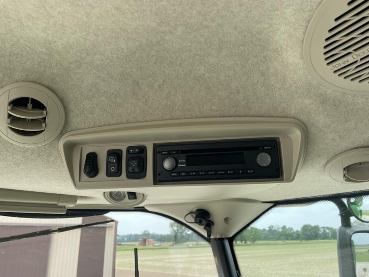 2015-john-deere-s660-image-30