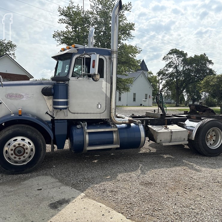 1986 PETERBILT 349