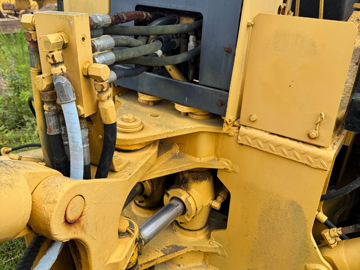 john-deere-back-hoe-image-12