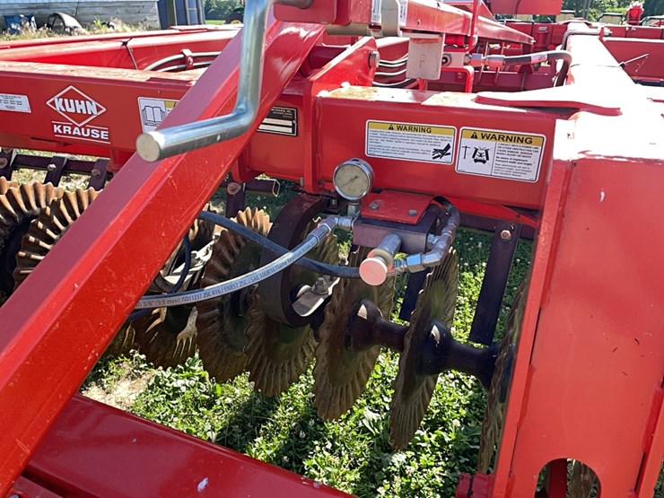 2014-kuhn-krause-excelerator-8000-image-6