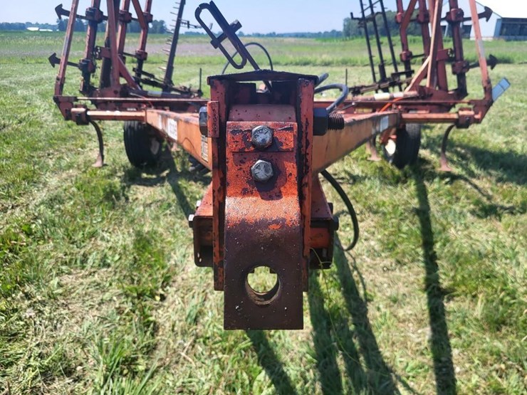 allis-chalmers-1300-e-30'-field-cultivator-w/3-bar-spike-harrow-image-41