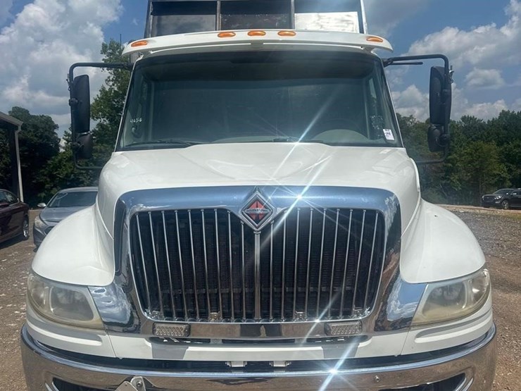 2015-international-durastar-4400-image-2