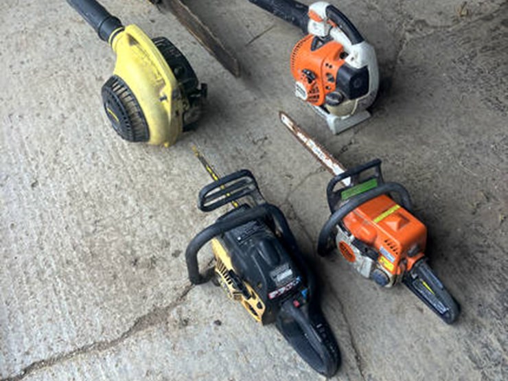 #1405-•-2---leaf-blowers-&-3-chainsaws-image-1