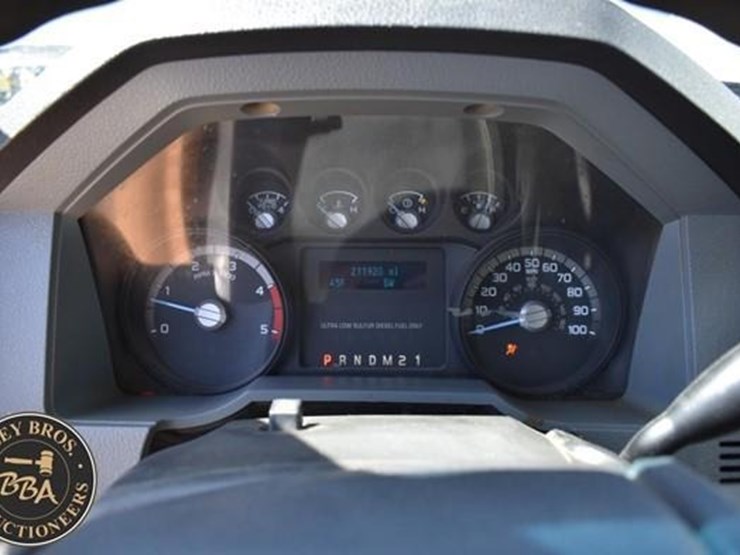 2016-ford-f550-sd-image-36