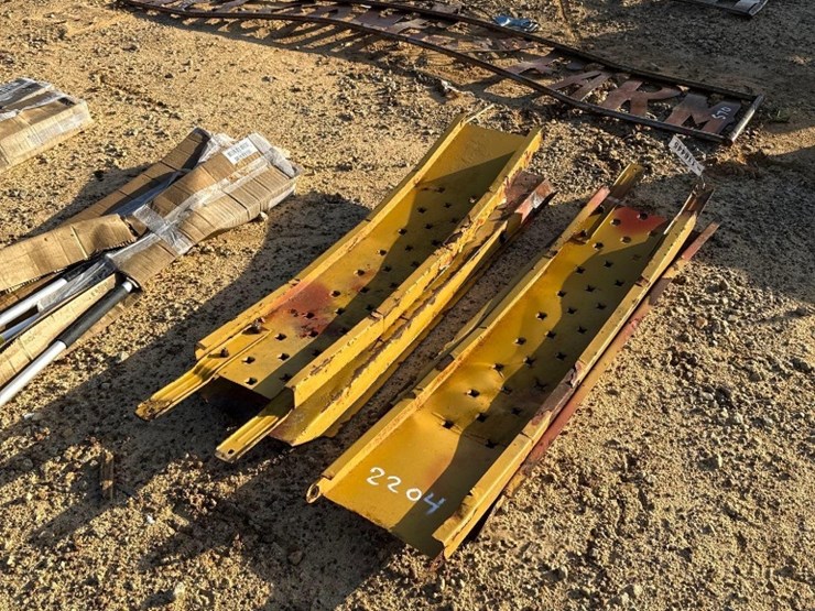 2204---set-of-lawn-mower-ramps-image-2