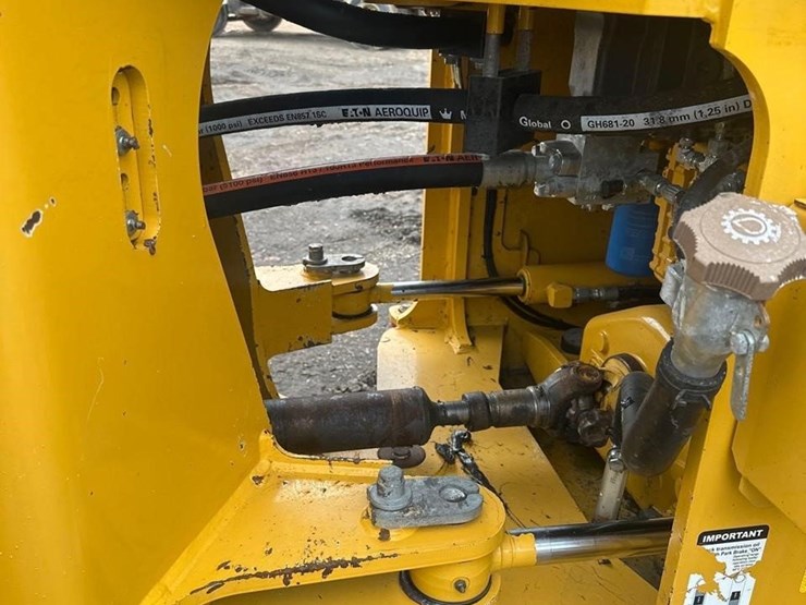 2019-deere-624l-image-13