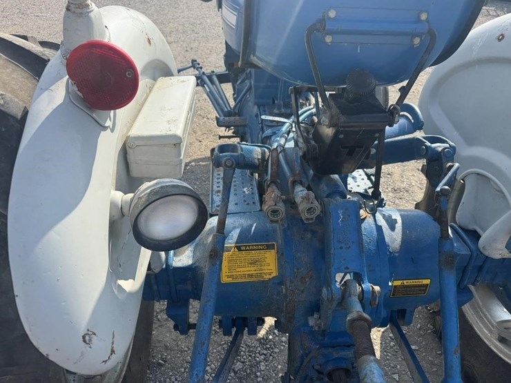 ford-4000-image-6