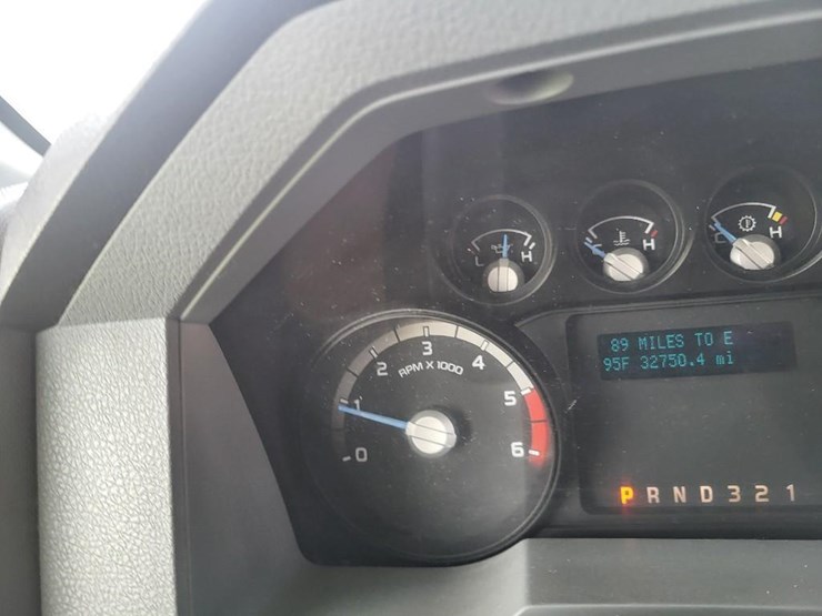 2012-ford-f550-xl-image-66
