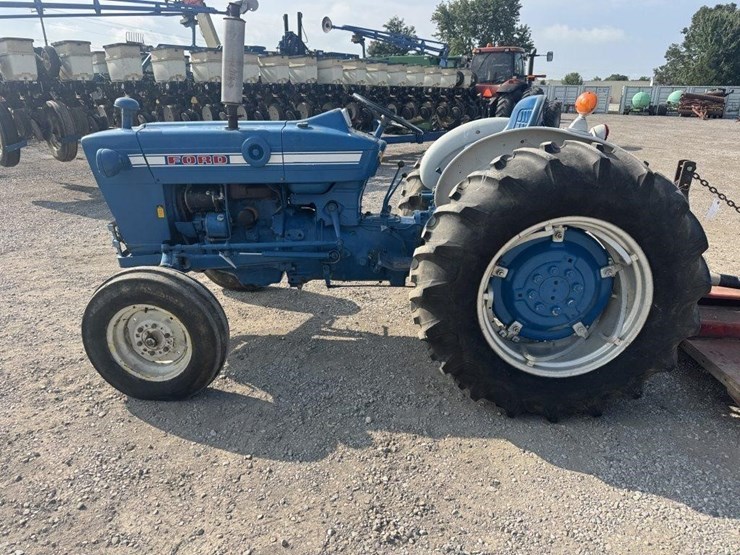 ford-4000-image-4
