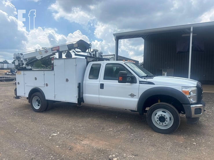 2015-ford-f550-image-1