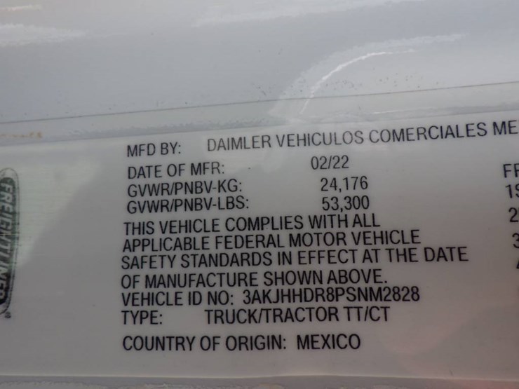 2023-freightliner-cascadia-126-image-12