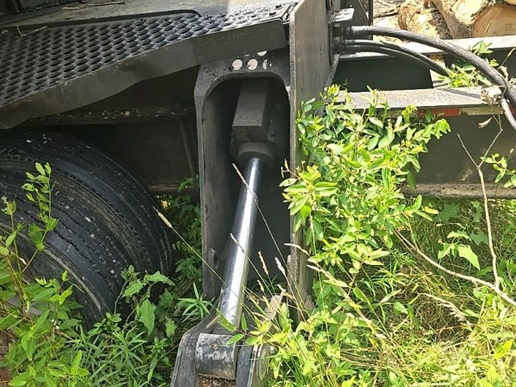 2014-deere-437d-image-49