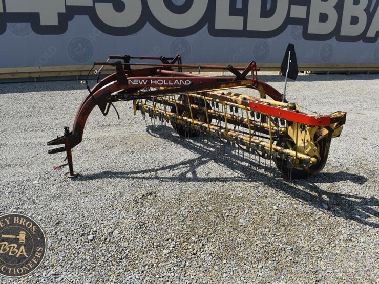 new-holland-258-image-1