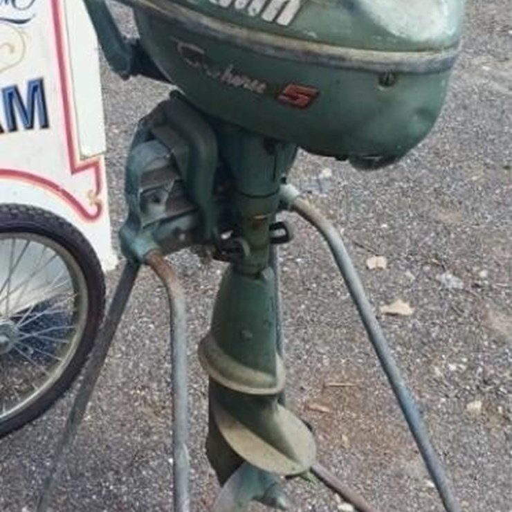 JOHNSON 5HP BOAT MOTOR