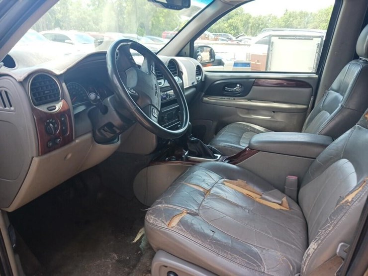 2004-gmc-envoy-image-5