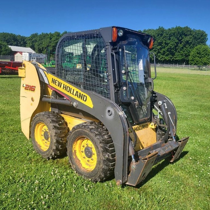 2014 NEW HOLLAND L216