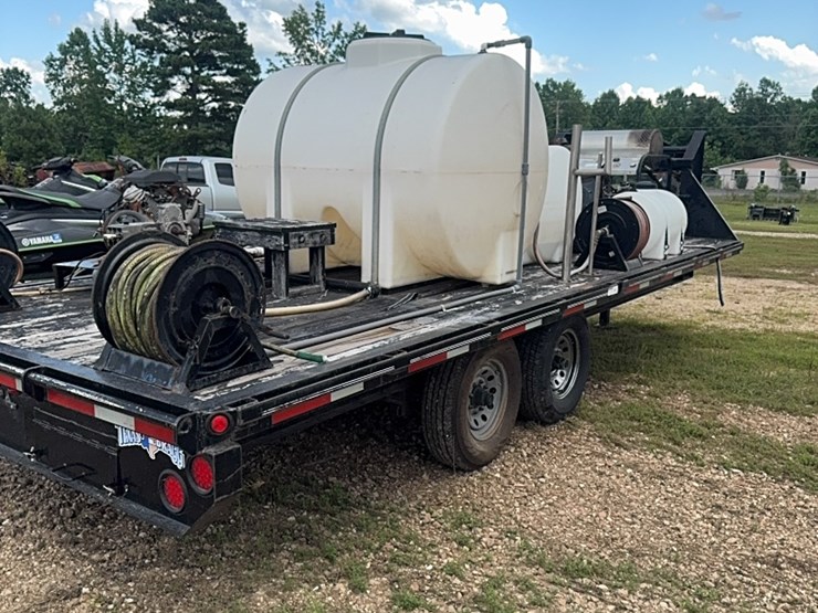 20-foot-gooseneck-with-pressure-wash-equipment-image-8