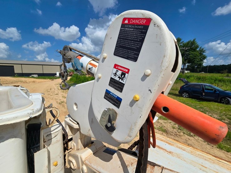 2019-ford-f550-image-17
