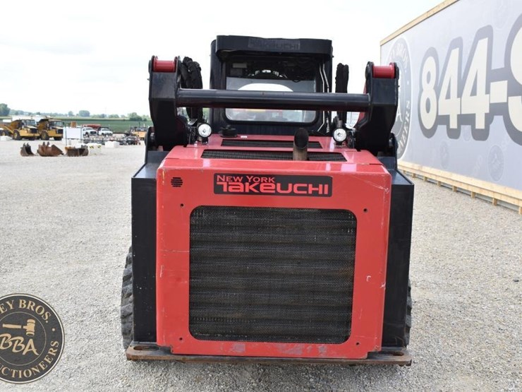 2016-takeuchi-ts80v2-image-8